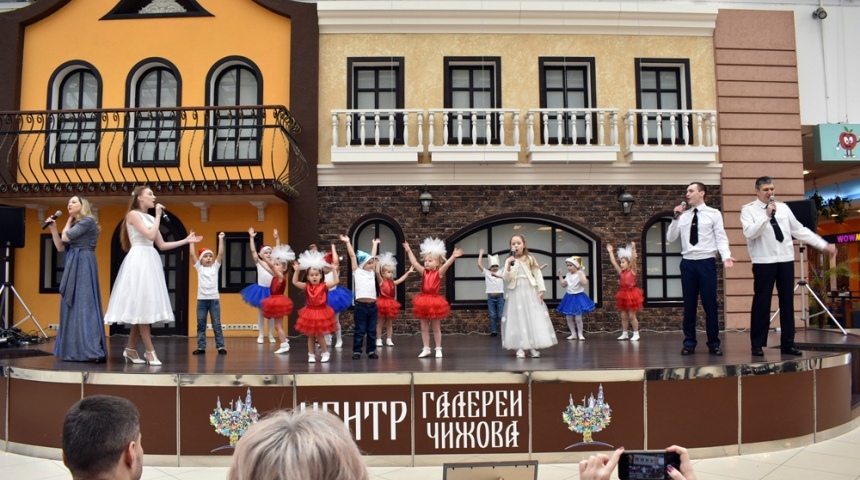 В Воронеже проходят конкурсы молодых супругов «Рай в шалаше»
