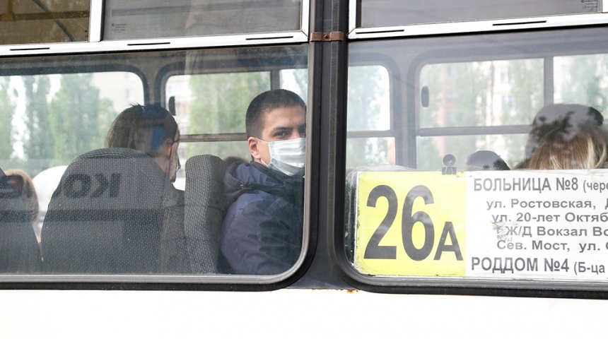 В Воронеже взяли на особый контроль соблюдение масочного режима в общественном транспорте