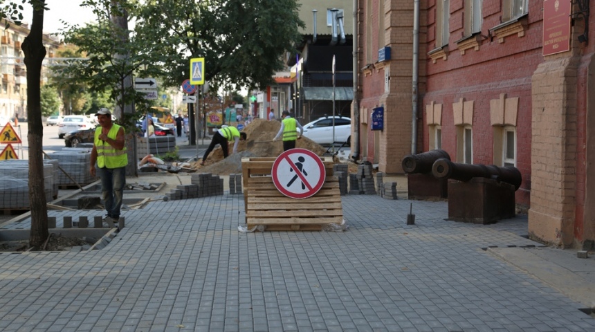 Тротуары Воронежа адаптируются для удобства маломобильных горожан