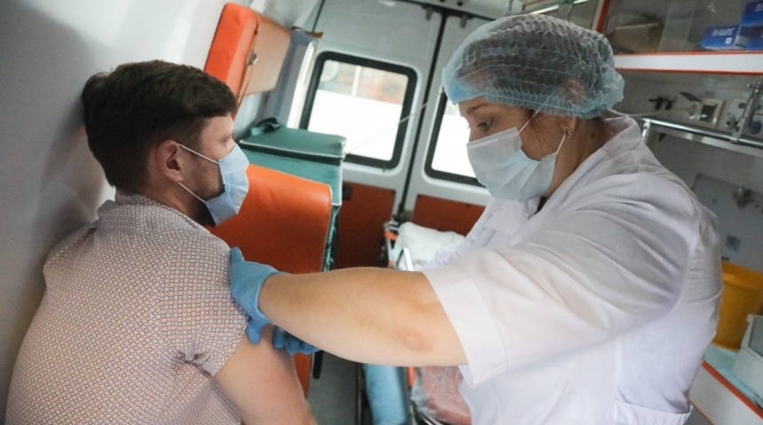 Теперь прививку от коронавируса воронежцы могут сделать в мобильном пункте вакцинации 