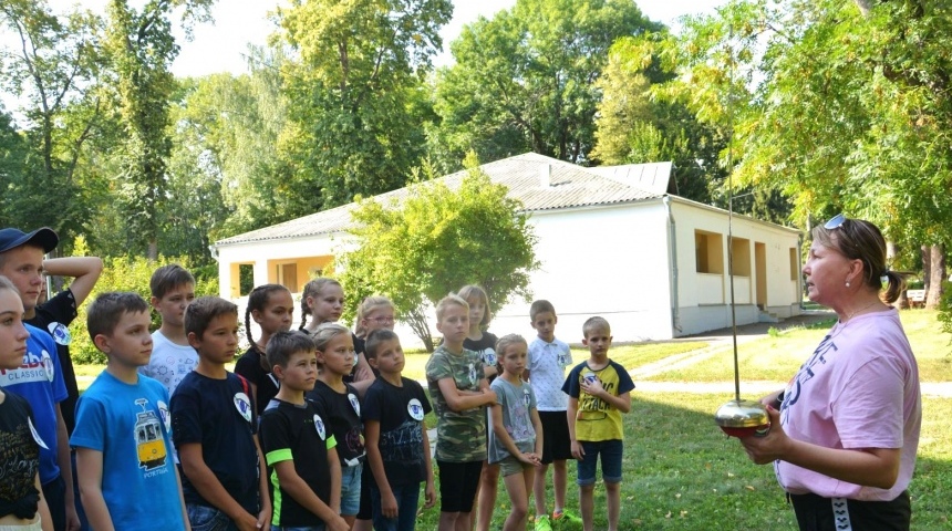 Спортивный час с чемпионами в Воронеже провели дети из пострадавшей от наводнения Иркутской области