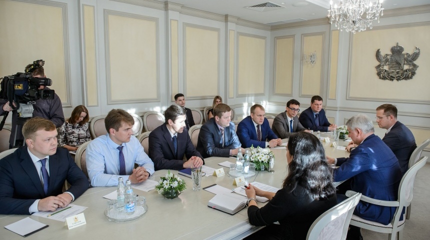 Настоящая «Команда будущего»: Александр Гусев встретился с перспективными управленцами