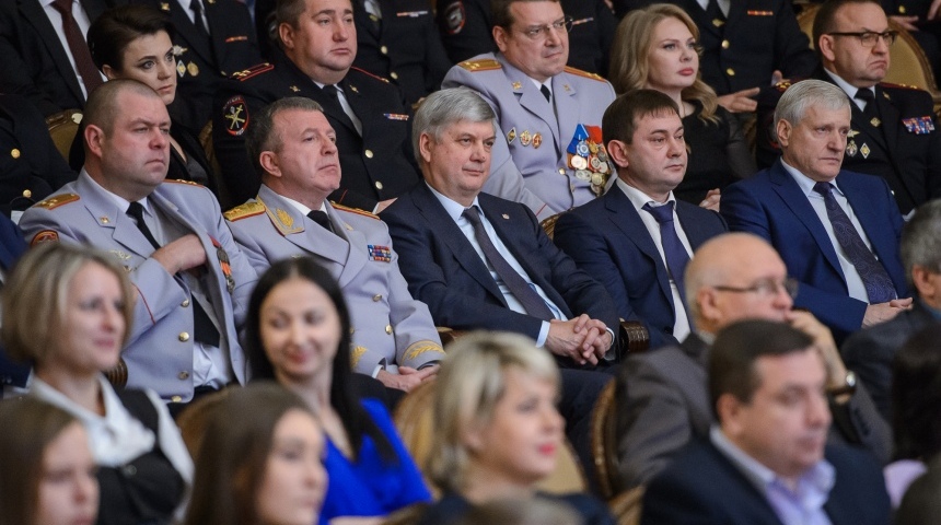 Александр Гусев: «Для воронежских полицейских честь мундира и порядочность являются главными принципами службы»