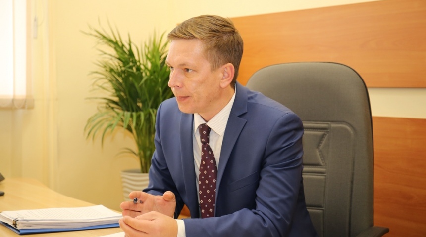 Руководитель управления дорожного хозяйства Олег Котов провёл приём граждан