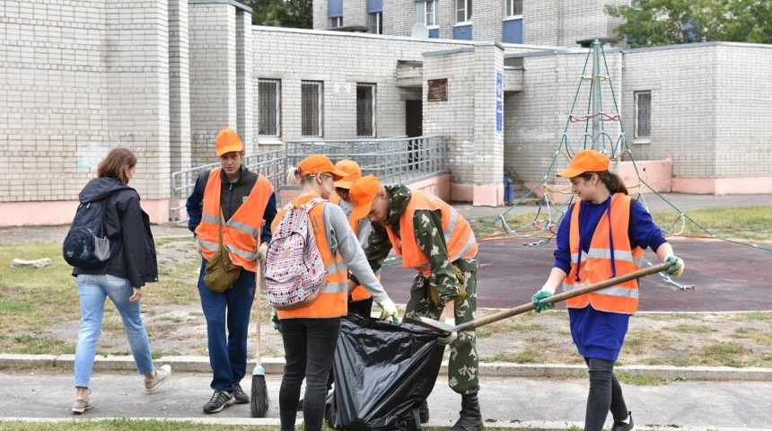 2 из 3 родителей подростков в Воронеже выступают за упрощение процедуры трудоустройства несовершеннолетних 