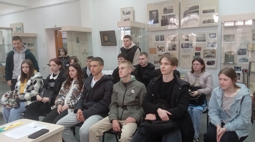 Школьники региона побывали на экскурсии в Музейно-выставочном комплексе ВГМУ им. Н.Н. Бурденко