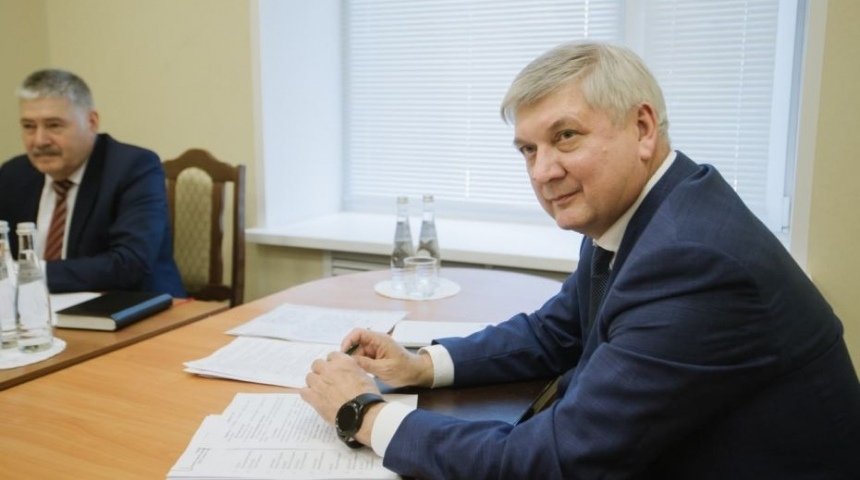 Воронежский губернатор помог решить проблемы многодетных семей из Эртильского района