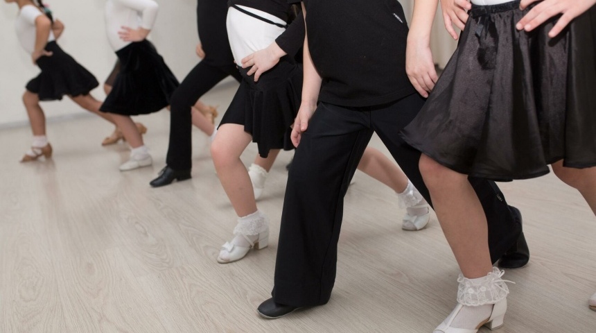 В Воронеже дошкольников чаще всего водят на курсы подготовки к школе, учащихся младшего звена — на танцы, подростков — учить иностранные языки