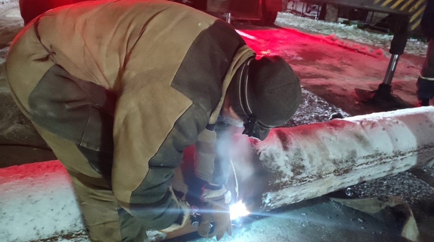 Специалисты ПАО «Квадра» начали срочный ремонт теплосети на улице 20-летия Октября