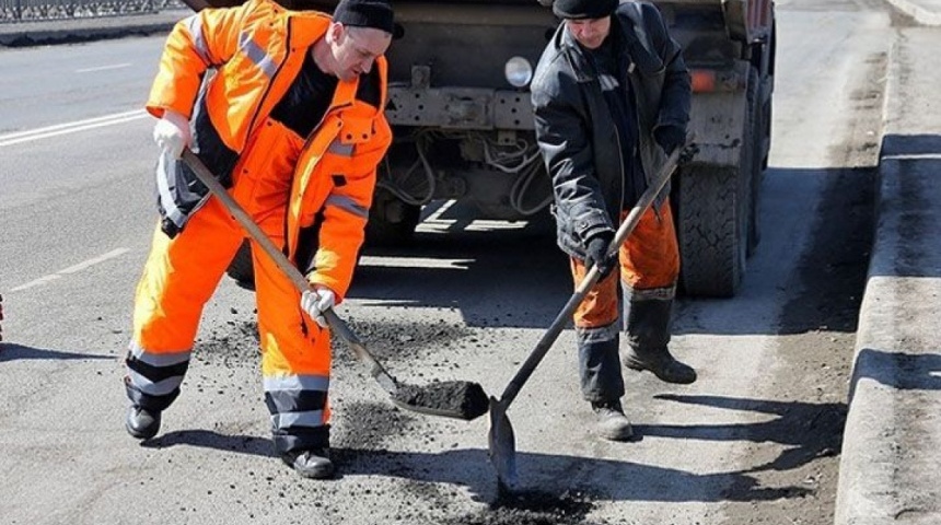 Ямочный ремонт на дорогах Воронежа не порадовал автомобилистов