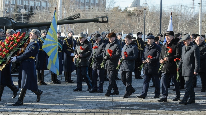 Губернатор вручил воронежским ветеранам медали к юбилею Победы