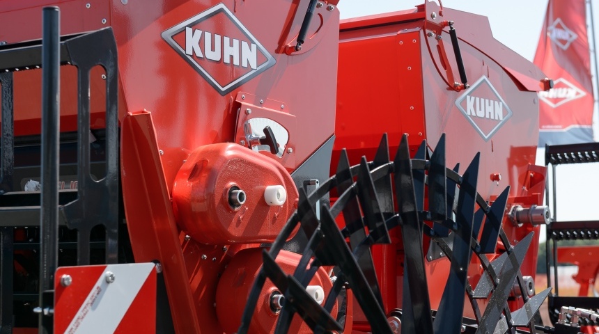 Губернатор дал старт строительству первого завода KUHN в России