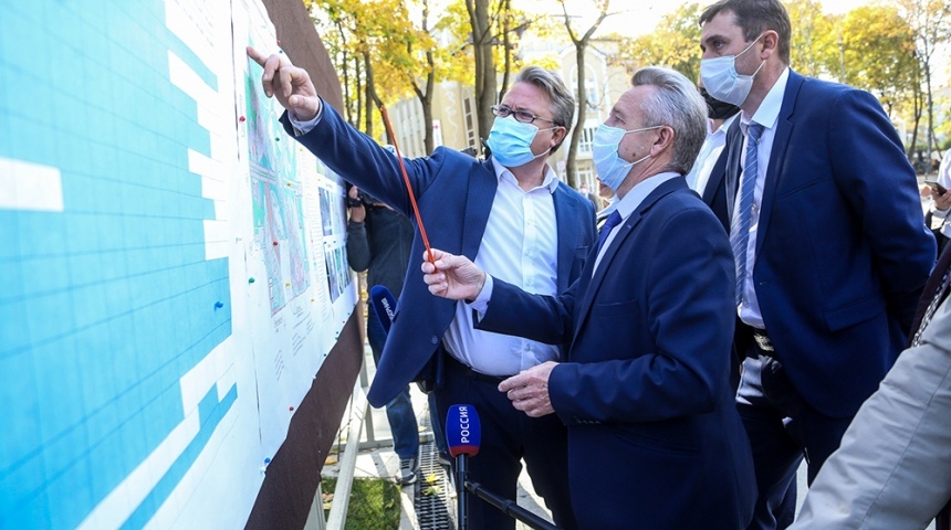 Мэр Вадим Кстенин в парке «Орленок» оценил новый городской мост