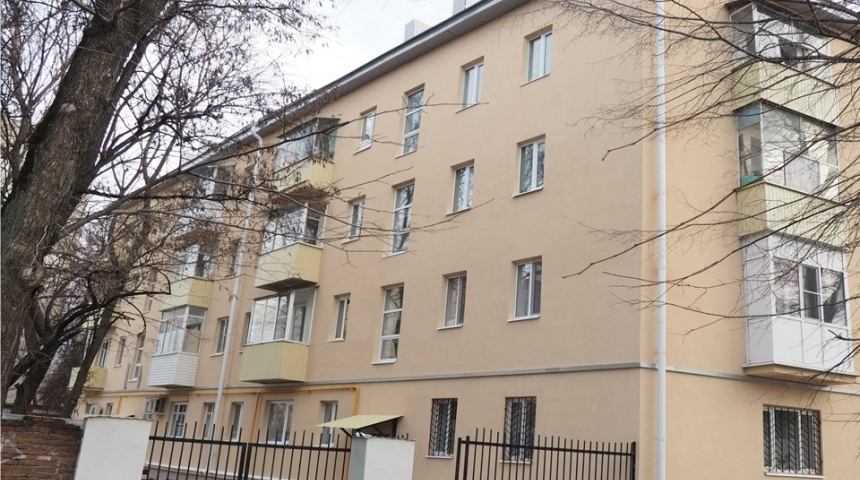 В Воронеже в рамках программы капремонта многоквартирных домов обновлен 62-летний дом на проспекте Труда