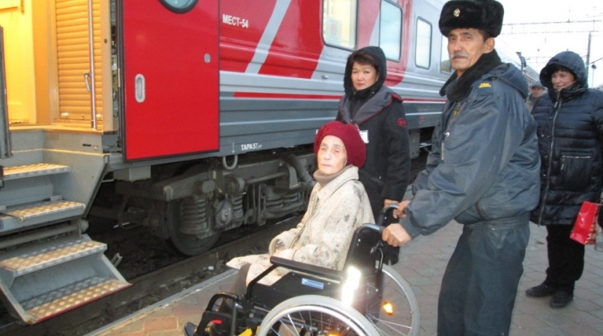 Более 800 маломобильных граждан воспользовались услугами сопровождения на вокзалах Юго-Восточной железной дороги с начала 2021 года