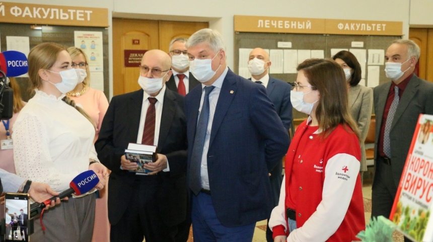 Губернатор поблагодарил медиков ВГМУ за борьбу с пандемией