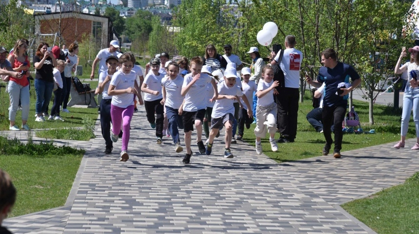 Участники благотворительного забега собрали более 180 тысяч рублей для помощи детям