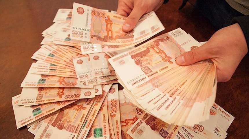 В июле в Воронежской области опубликованы три вакансии с заработной платой до 500 тысяч рублей
