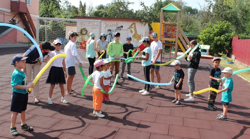 Дети из Семилукского социально-реабилитационного центра попрощались с летом весело