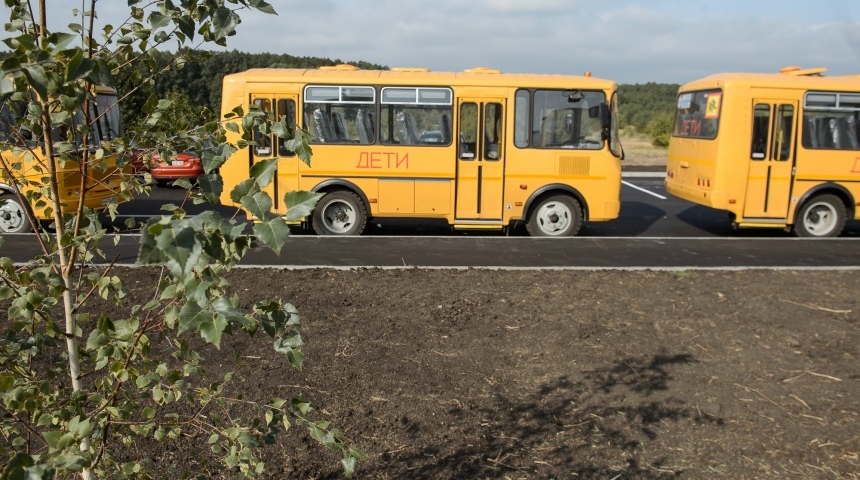 Три новых автобуса появились в Новоусманском образовательном центре