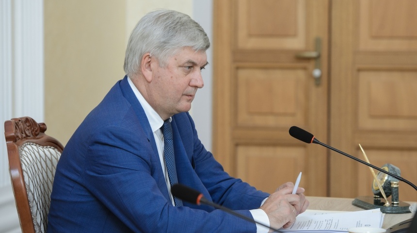 Александр Гусев: «Рост финансирования ремонта и строительства сельских дорог будет продолжен и в следующем году» 
