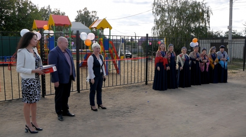 В Воронеже на улице Чудесная, что микрорайоне Подгорное, обустроили детскую площадку