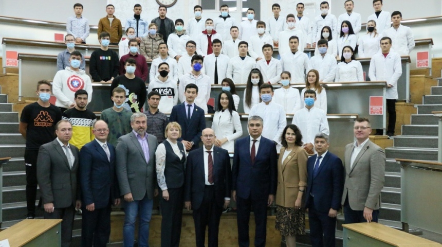 Чрезвычайный и Полномочный Посол Республики Узбекистан посетил ВГМУ им. Н. Н. Бурденко