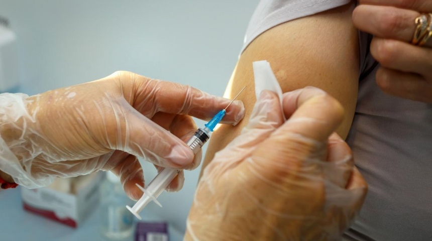 Только 13% антипрививочников думают о прививке импортной вакциной