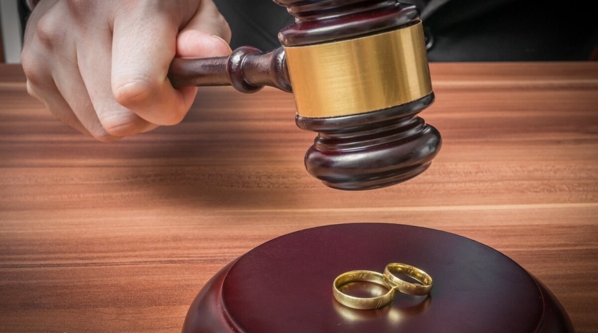 Рейдерство по-семейному: экс-жена после 20 лет разлуки пытается «отжать» имущество у бывшего мужа.