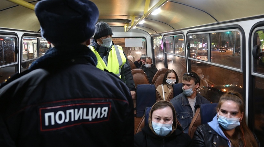 В Воронеже продолжается ежедневный контроль соблюдения масочного режима