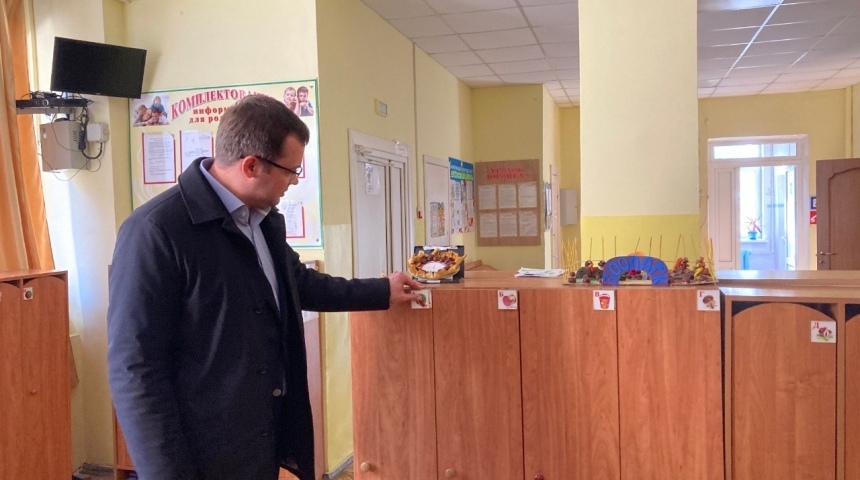 В Воронеже депутат Николай Коржов провел выездной прием граждан
