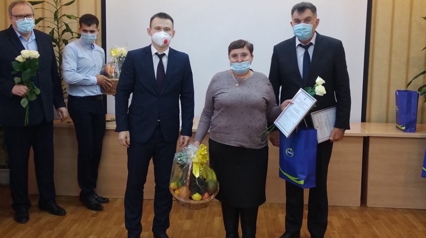 В Воронеже многодетных мам поздравили с праздником