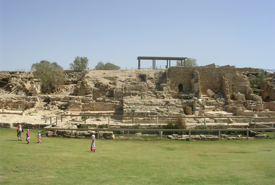 Руины храма Августа в Кесарии