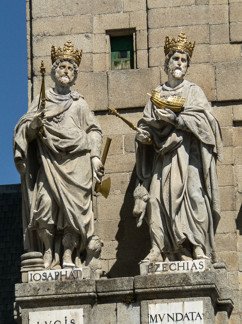 17_Иосафат_Статуи царей Иосафата и Езекии в Эль-Эскориале, Испания